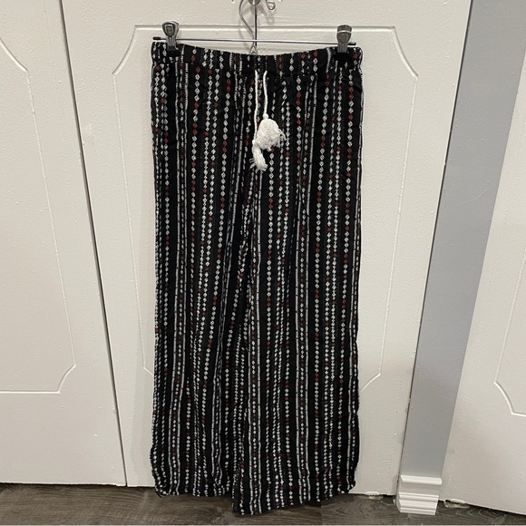 SHEIN Pants - NWOT Shein Wide Leg Patterned Pants